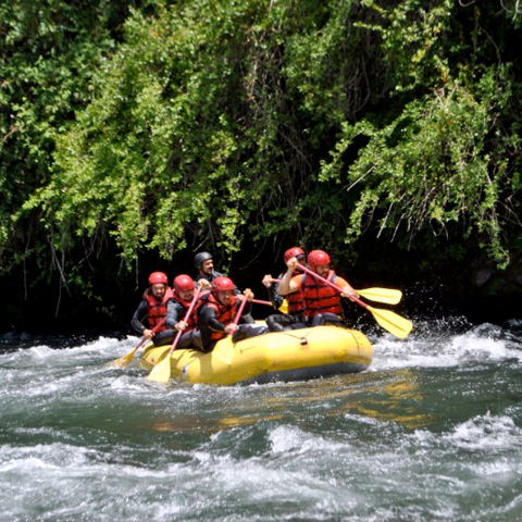 Canotaje en las aguas del Río Cautín.